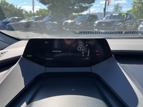 Used 2024 Toyota Prius XLE AWD/4WD image 17