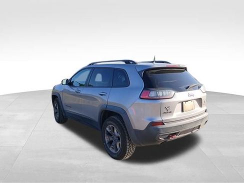 Used 2019 Jeep Cherokee Trailhawk AWD/4WD image 5