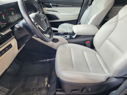 Used 2023 Kia Telluride S image 25