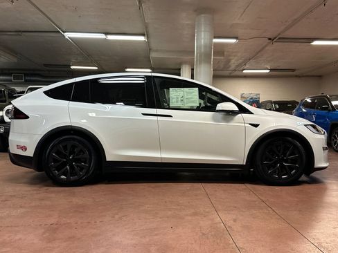 Used 2024 Tesla Model X AWD/4WD image 6