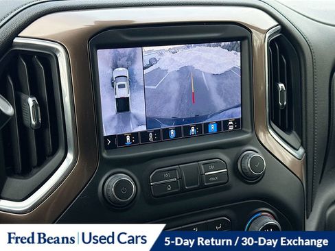 Used 2022 Chevrolet Silverado 1500 High Country w/ Technology Package image 16