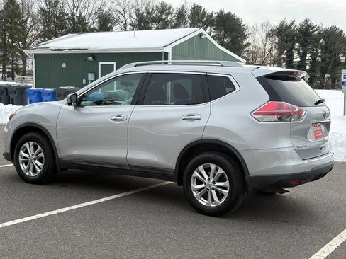 Used 2015 Nissan Rogue SV w/ SV Premium Package image 10