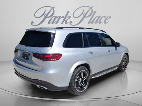 Certified 2026 Mercedes-Benz GLS 450 4MATIC image 4