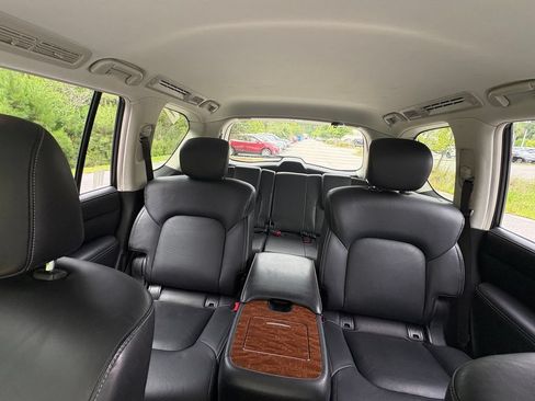 Used 2019 INFINITI QX80 Luxe w/ All-Season Package RWD image 24