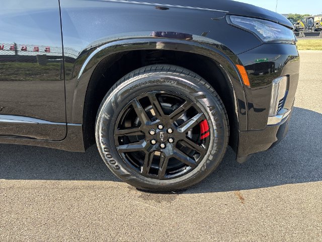 Used 2023 Chevrolet Traverse Premier w/ Redline Edition AWD/4WD image 14