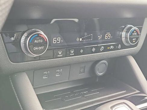 New 2026 Mitsubishi Outlander SE FWD image 30