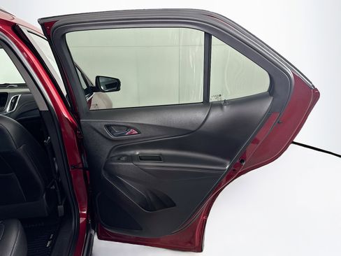 Used 2020 Chevrolet Equinox Premier image 30