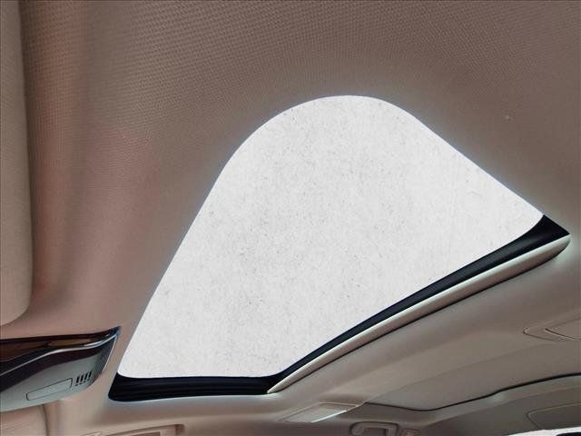 Used 2022 BMW 740i w/ Premium Package RWD image 16