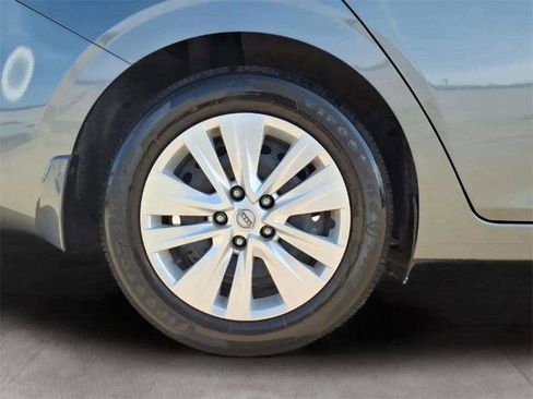 Certified 2025 Nissan Sentra S image 20