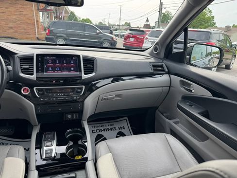 Used 2017 Honda Pilot Elite image 48