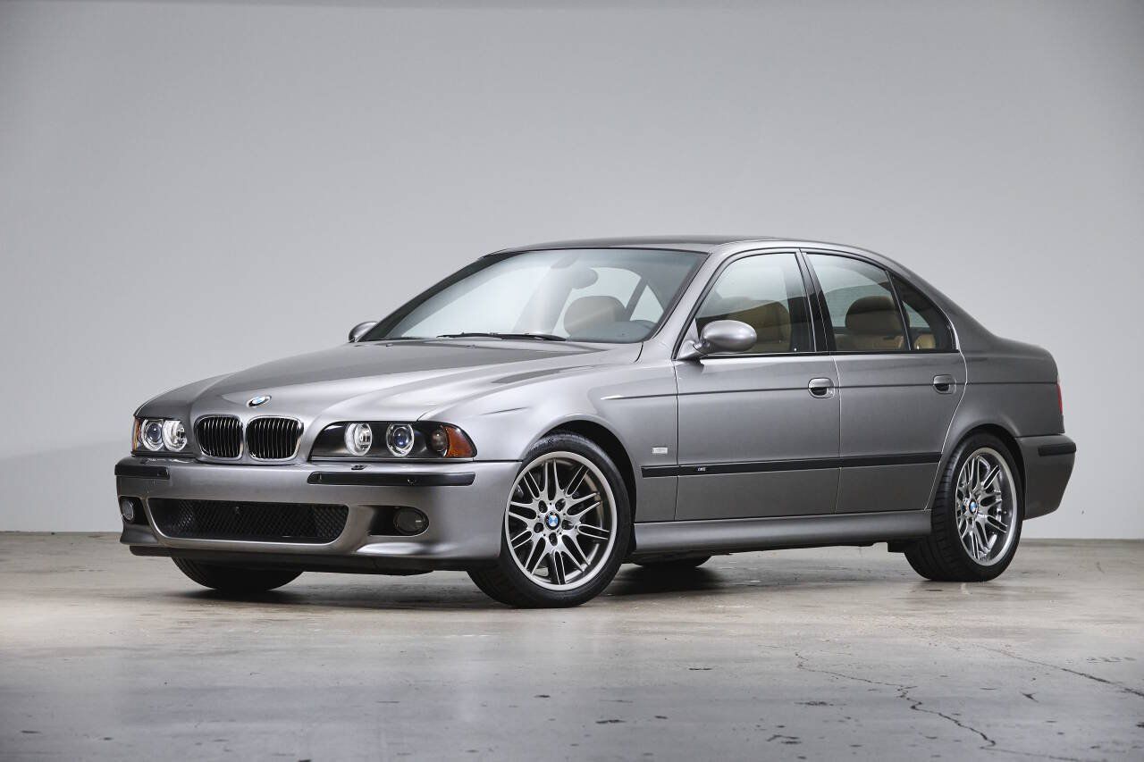 Used 2003 BMW M5 RWD image 1