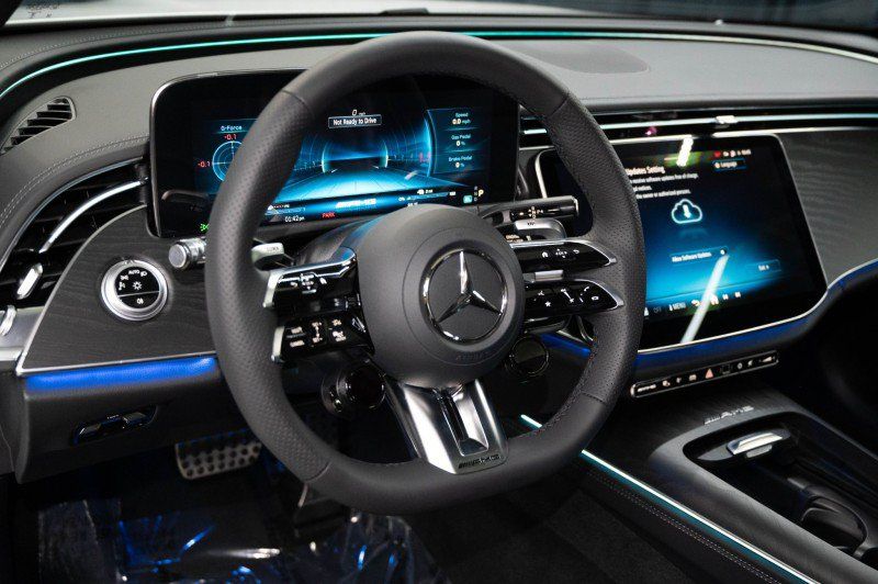 New 2027 Mercedes-Benz E 53 AMG e 4MATIC Sedan image 16