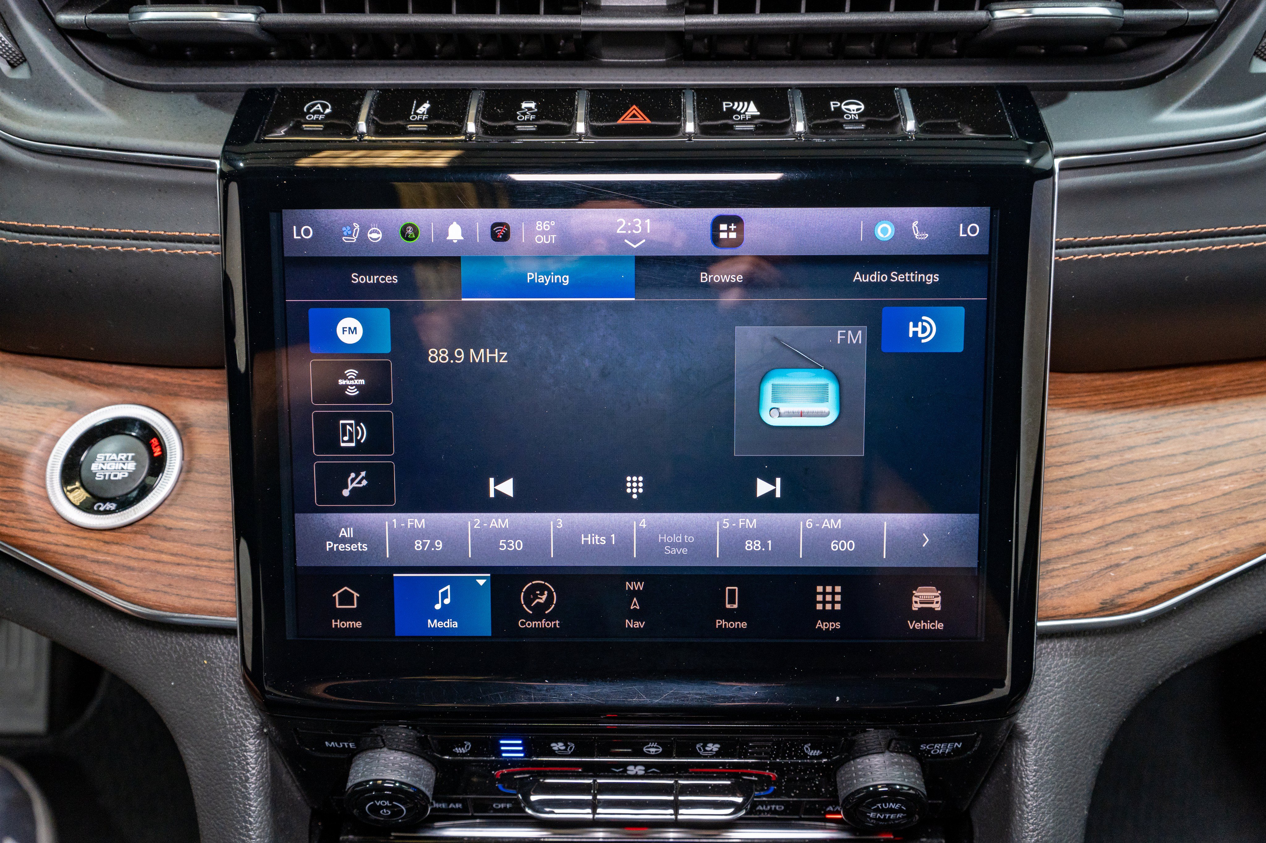 Used 2023 Jeep Grand Cherokee L Summit w/ Luxury Tech Group V RWD image 21