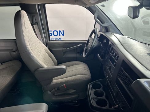 Used 2025 Chevrolet Express 2500 LT w/ LT Preferred Equipment Group RWD image 22