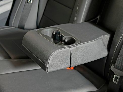 Certified 2025 Mercedes-Benz GLE 450 GLE 450 image 31