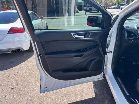 Used 2020 Ford Edge ST-Line FWD image 9