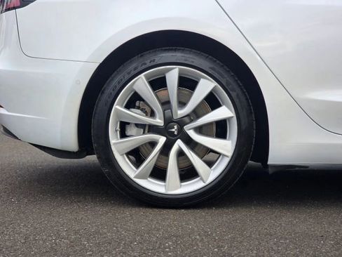 Used 2020 Tesla Model 3 Standard Range Plus image 42