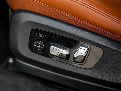 New 2026 BMW X7 M60i image 19