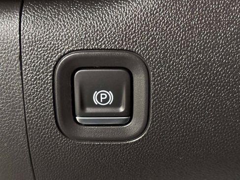 Used 2020 GMC Sierra 1500 SLT w/ SLT Premium Plus Package AWD/4WD image 31