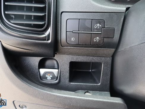 Used 2024 RAM ProMaster 2500 w/ Convenience Group FWD image 13