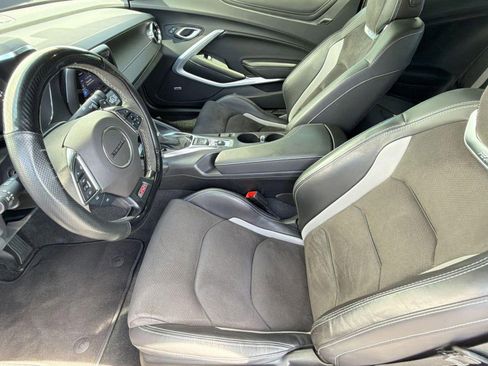 Used 2023 Chevrolet Camaro SS RWD image 5