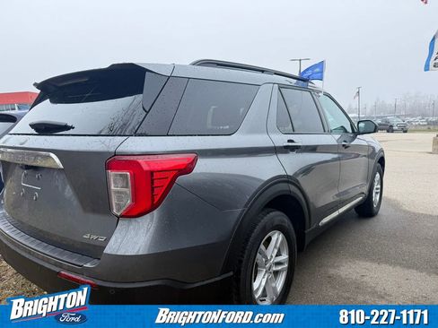 Certified 2024 Ford Explorer XLT image 6