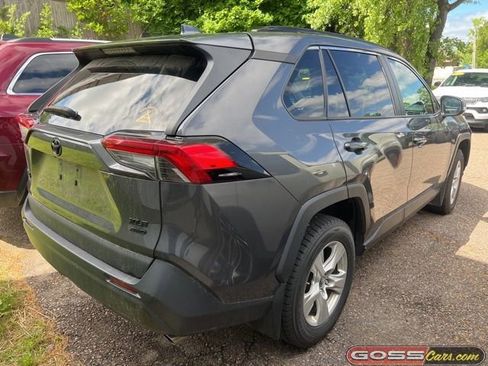 Used 2019 Toyota RAV4 XLE w/ Convenience Package AWD/4WD image 3