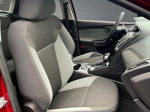 Used 2013 Ford Focus SE w/ SE Winter Pkg FWD image 26