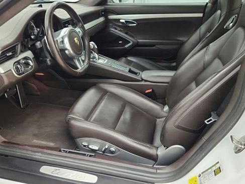 Used 2015 Porsche 911 Turbo image 29