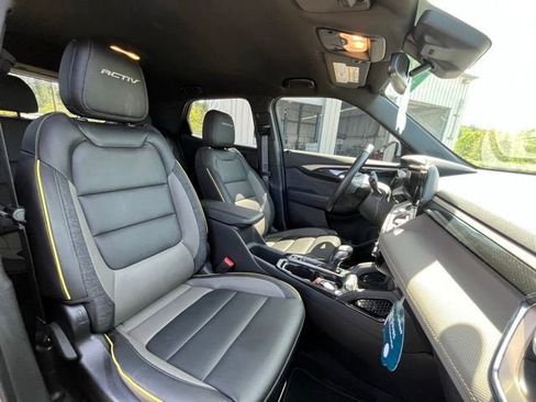 Used 2025 Chevrolet TrailBlazer ACTIV w/ Convenience Package AWD/4WD image 9