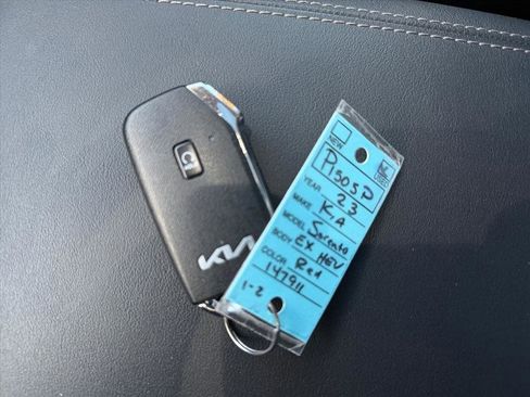 Used 2023 Kia Sorento EX w/ Panoramic Sunroof Package image 26