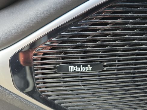 Used 2022 Jeep Wagoneer Series III w/ Premium Group I AWD/4WD image 18