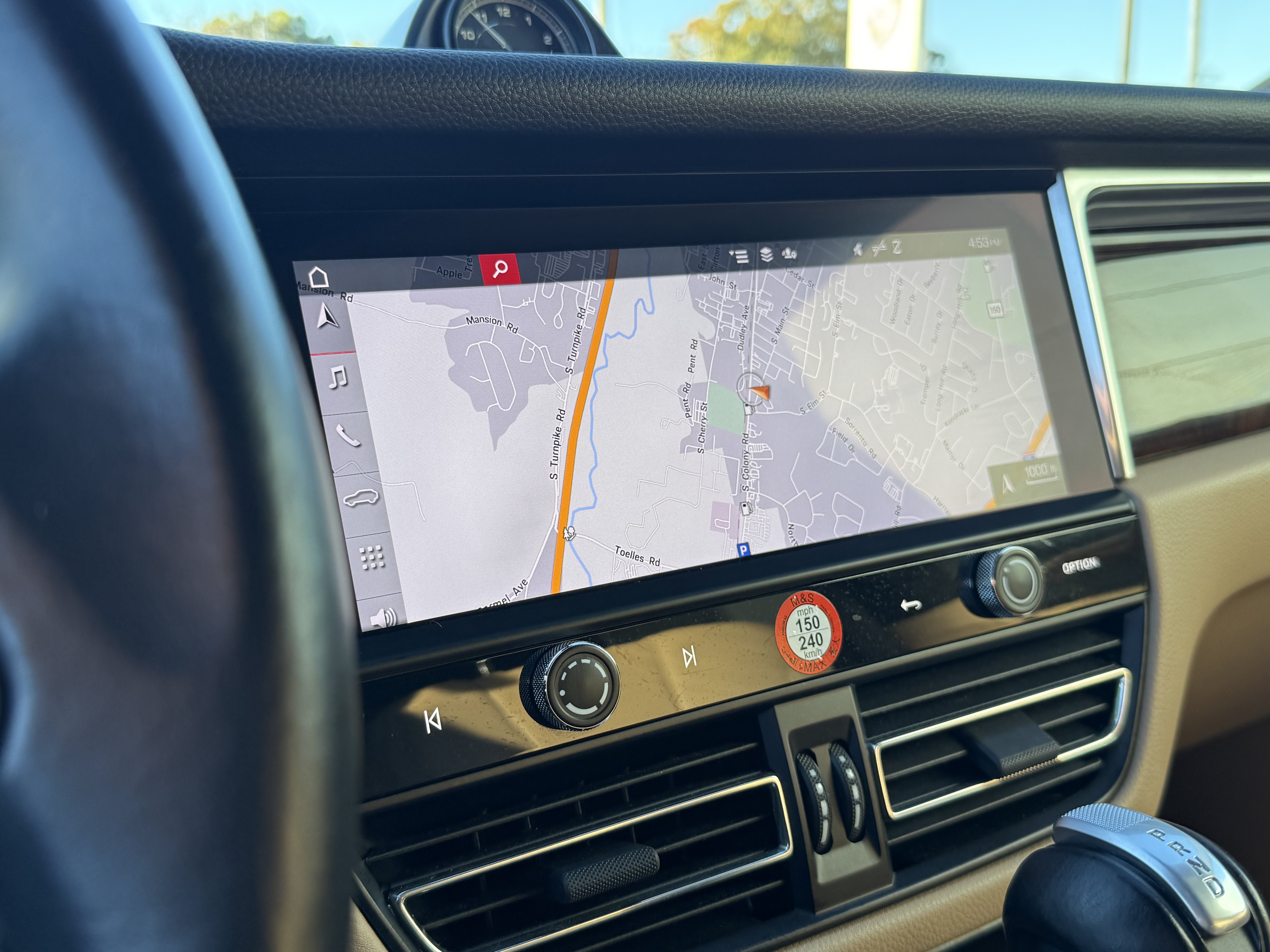 Certified 2023 Porsche Macan S AWD/4WD image 25