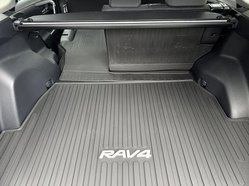 New 2025 Toyota RAV4 XLE image 17