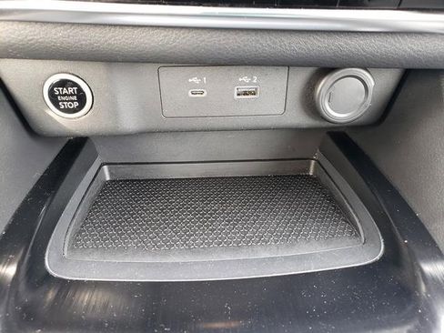 Used 2022 Nissan Rogue SV image 18