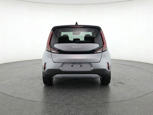 Used 2025 Kia Soul LX w/ LX Technology Package FWD image 7