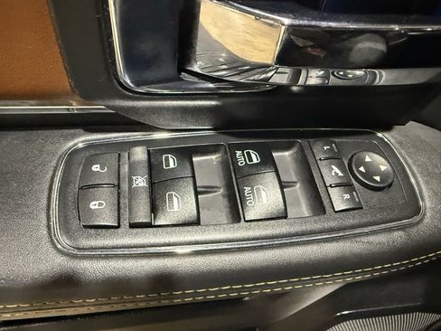 Used 2018 RAM 2500 Longhorn w/ Snow Chief Group image 33