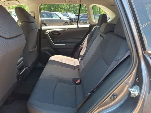 Used 2019 Toyota RAV4 LE w/ Carpet Mat Package AWD/4WD image 10