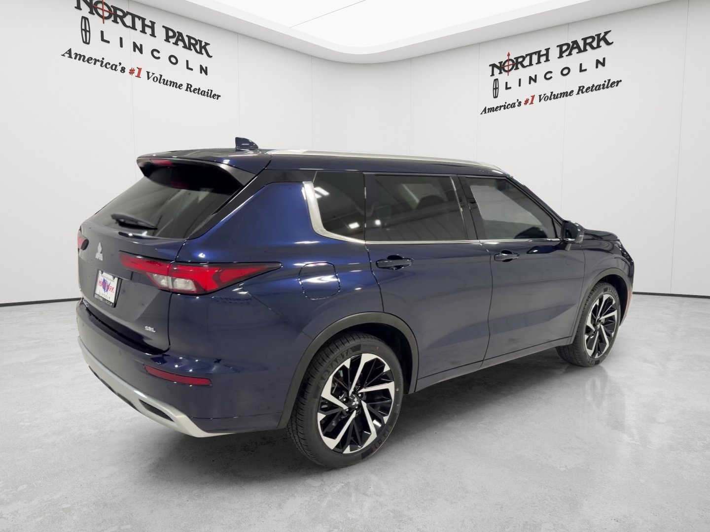 Used 2024 Mitsubishi Outlander SEL FWD image 5
