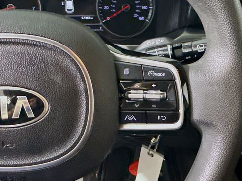 Used 2021 Kia Sorento LX FWD image 15
