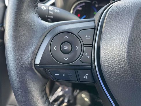 Used 2025 Toyota RAV4 XSE image 31