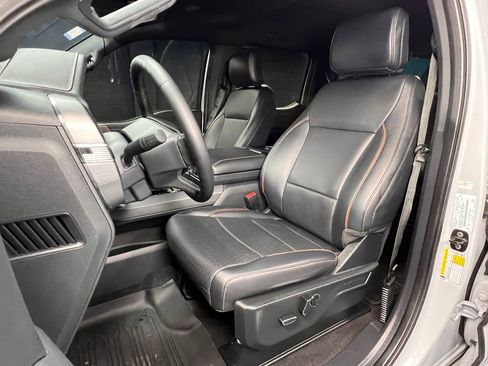 Used 2025 Ford F150 Lariat w/ Equipment Group 502A High AWD/4WD image 4