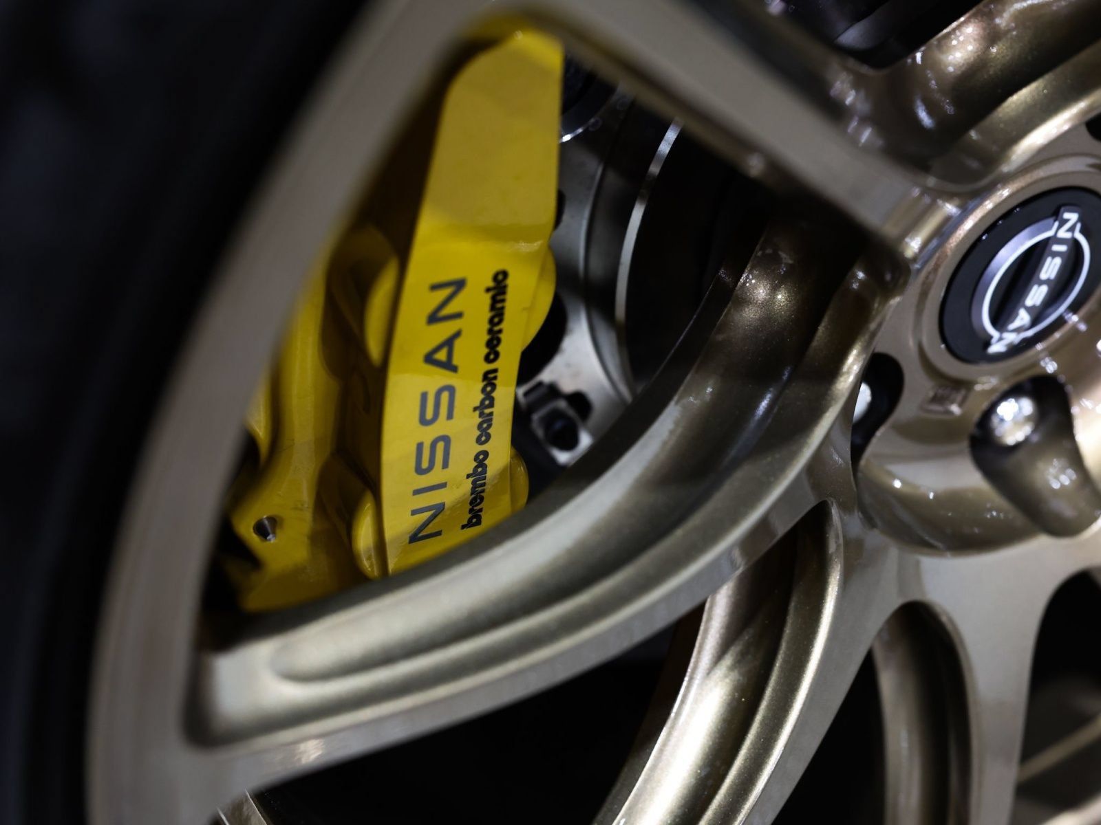 Used 2021 Nissan GT-R Premium AWD/4WD image 34