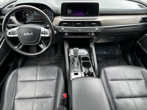 Used 2022 Kia Telluride EX w/ EX Premium Package FWD image 12