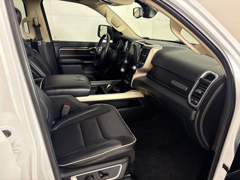 Used 2019 RAM 1500 Laramie RWD image 14