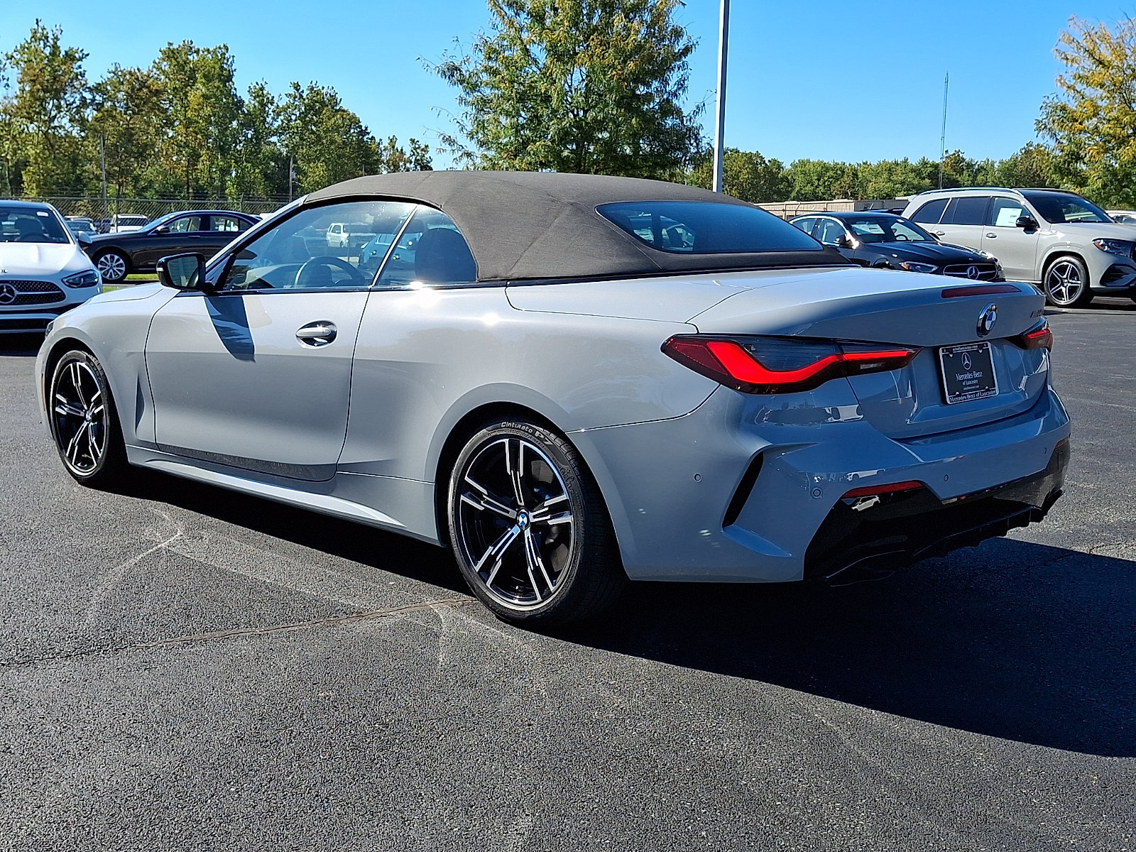 Used 2022 BMW M440i Convertible RWD image 10