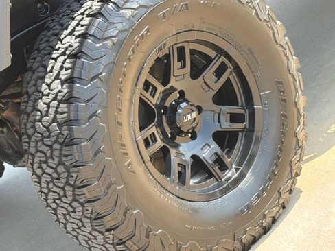 Used 2018 Jeep Wrangler Unlimited Sport AWD/4WD image 9