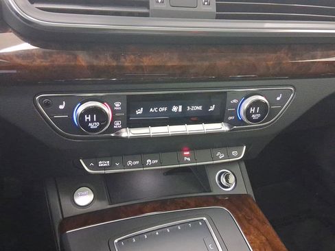 Used 2018 Audi Q5 2.0T Premium Plus w/ Premium Plus Package image 16