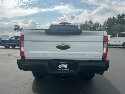Used 2017 Ford F250 XL w/ Power Equipment Group AWD/4WD image 6