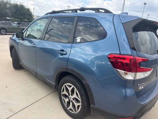 Used 2022 Subaru Forester Premium AWD/4WD image 5